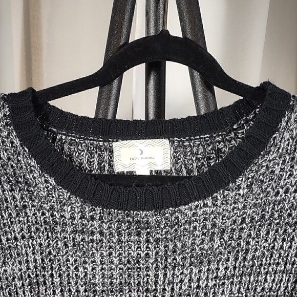 Anthropologie Ruby Moon Side Zip Tunic Sweater Size Small - Picture 2 of 14